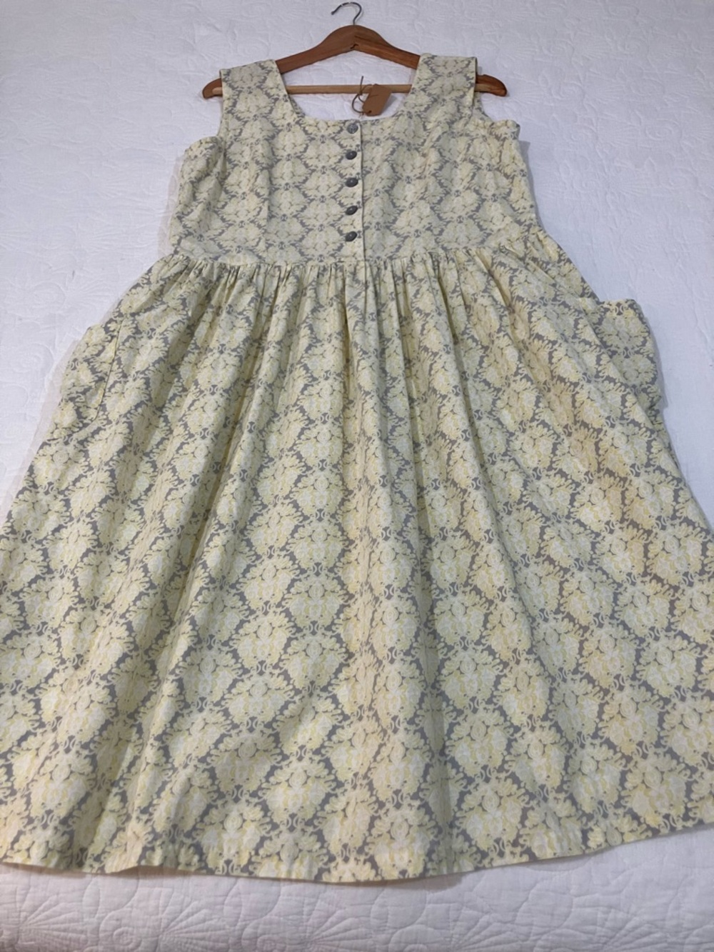 Cottage core vintage woman’s dress XL